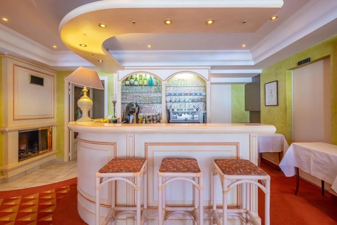 Au Gay Sejour Hotel Faverges Exterior photo
